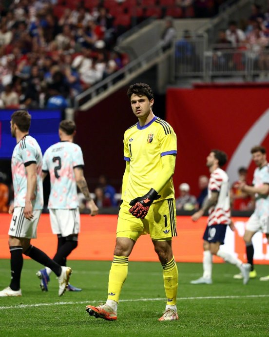 曼联球员国际比赛日赛场活跃 多场赛事结果引关