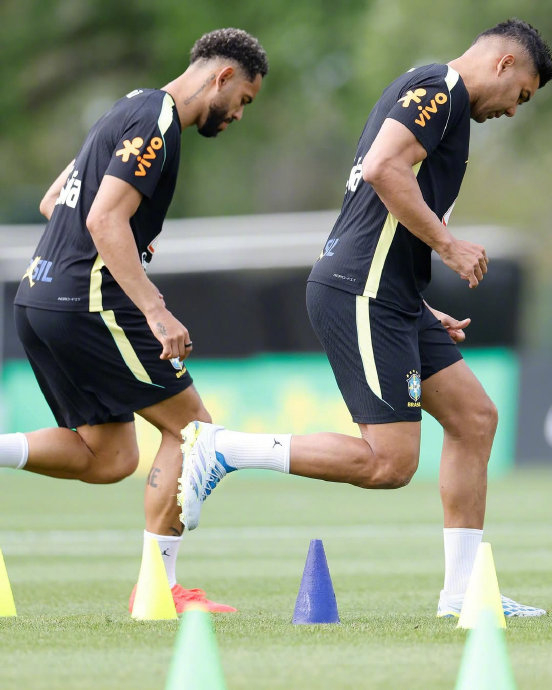 曼联球员国际比赛日赛场活跃 多场赛事结果引关