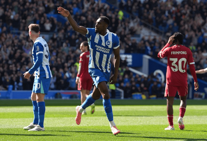 维尔贝克头球破门助布莱顿暂领先 英超射手王纪