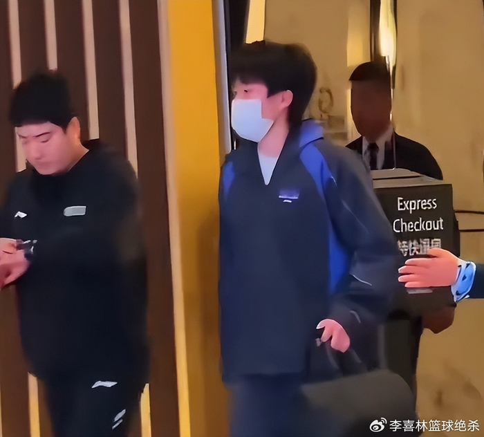 王楚钦孙颖莎扛起国乒大旗 中国乒乓球队备战伦