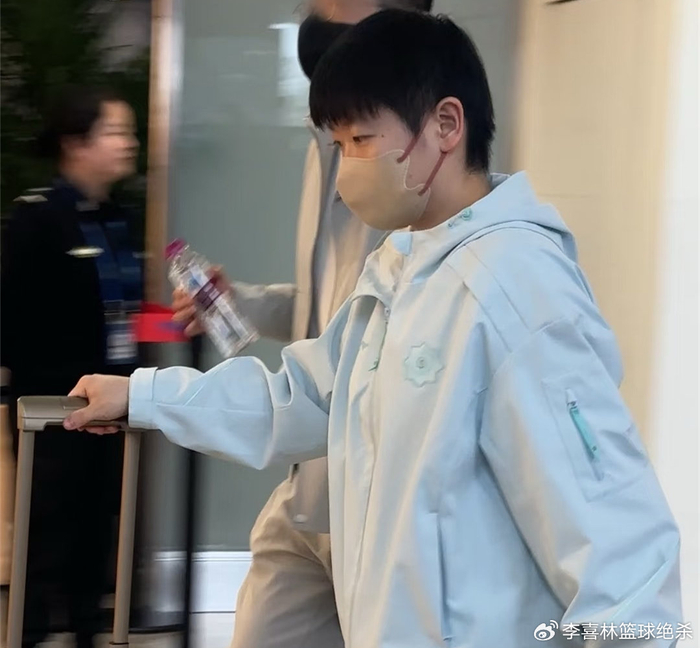 王楚钦孙颖莎扛起国乒大旗 中国乒乓球队备战伦