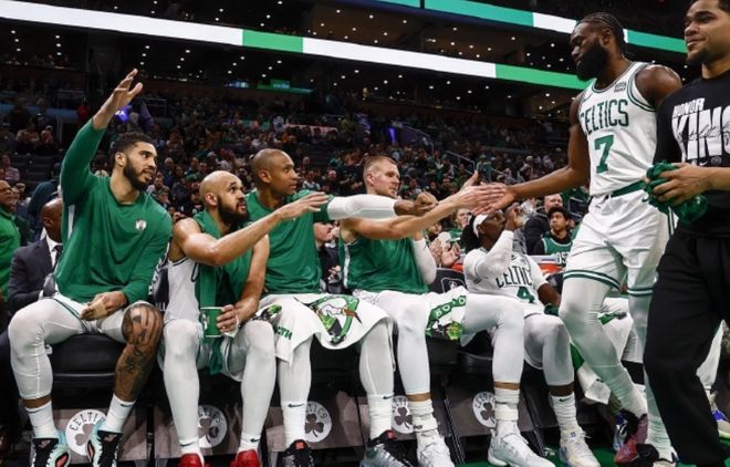 塔图姆复出率队大胜76人 凯尔特人季后赛首战告