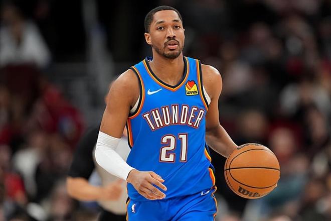 雷霆力克森林狼豪取8连胜 威金斯低迷引球队关注